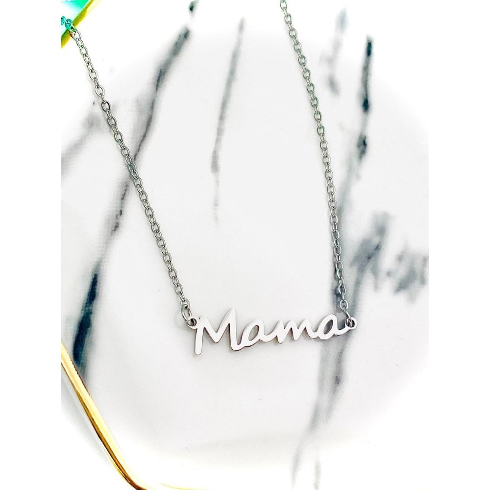 Mama necklace in silver